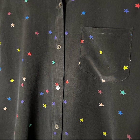 Rails Kate Star Print Silk Blouse In Rainbow Stars Black - Picture 2 of 9
